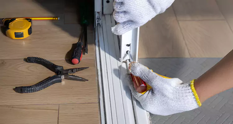 Screen Door Wheel Replacement in Sanford, FL